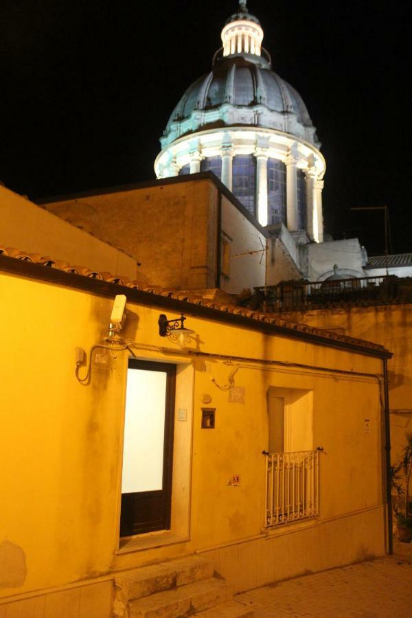 Villa Specula Domus - Ibla Ragusa Exterior foto